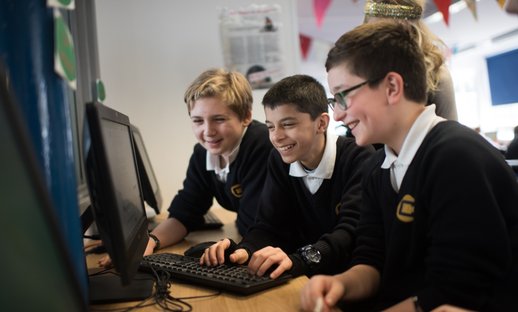 Boys_at_computer.jpg