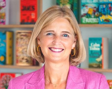 Joanna Headshot resized