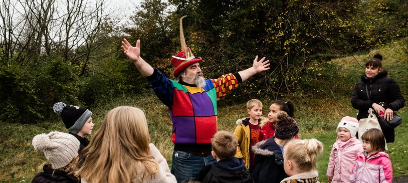 Alan Barrett storyteller at Bear Hunt event