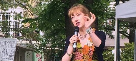 Sarah Lloyd Winder - storyteller