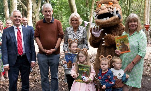 Her Majesty The Queen joins The Gruffalo creators to celebrate our Early Words Matter campaign in Liverpool